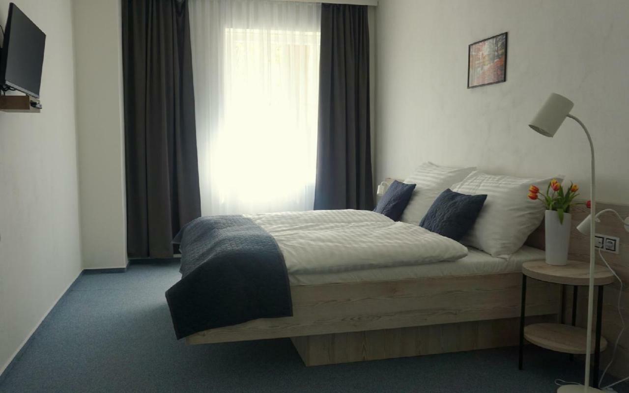 Hotel Metropol Cb Ceske Budejovice Dış mekan fotoğraf