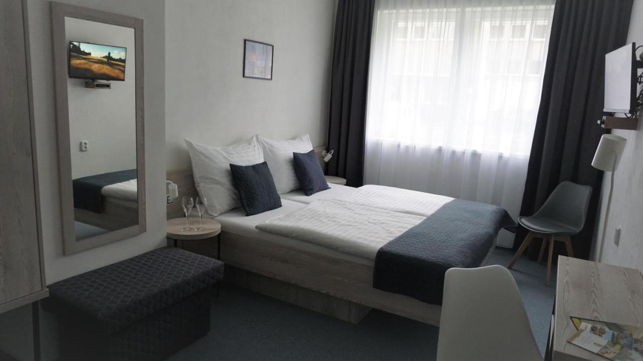 Hotel Metropol Cb Ceske Budejovice Dış mekan fotoğraf